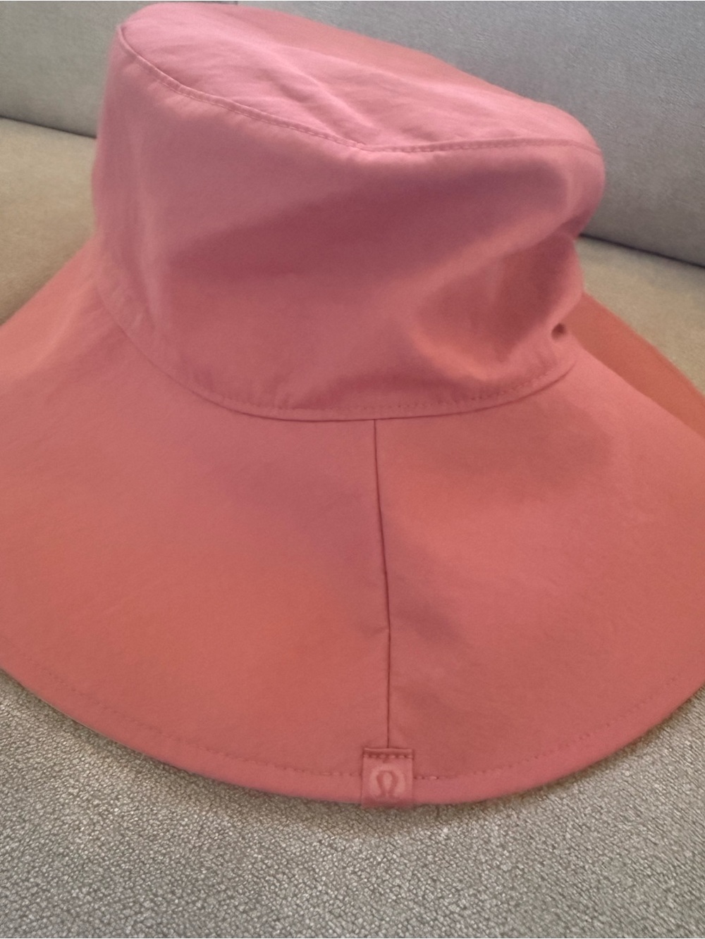 lululemon dusty rose bucket hat size M/L